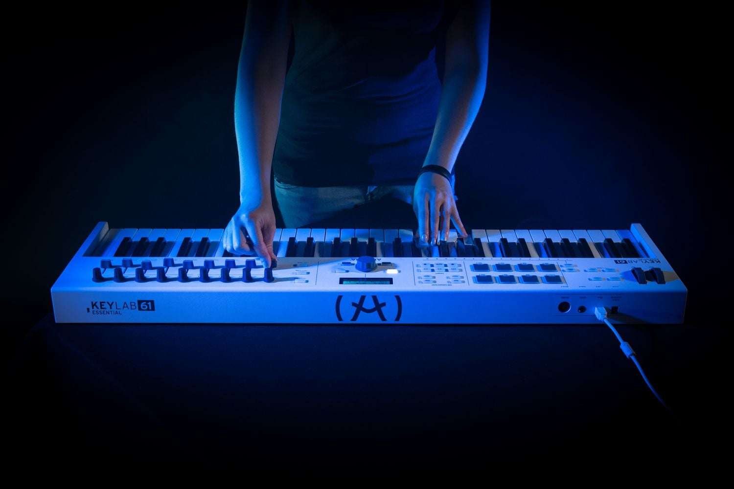 Arturia keylab essential on sale 61 midi keyboard